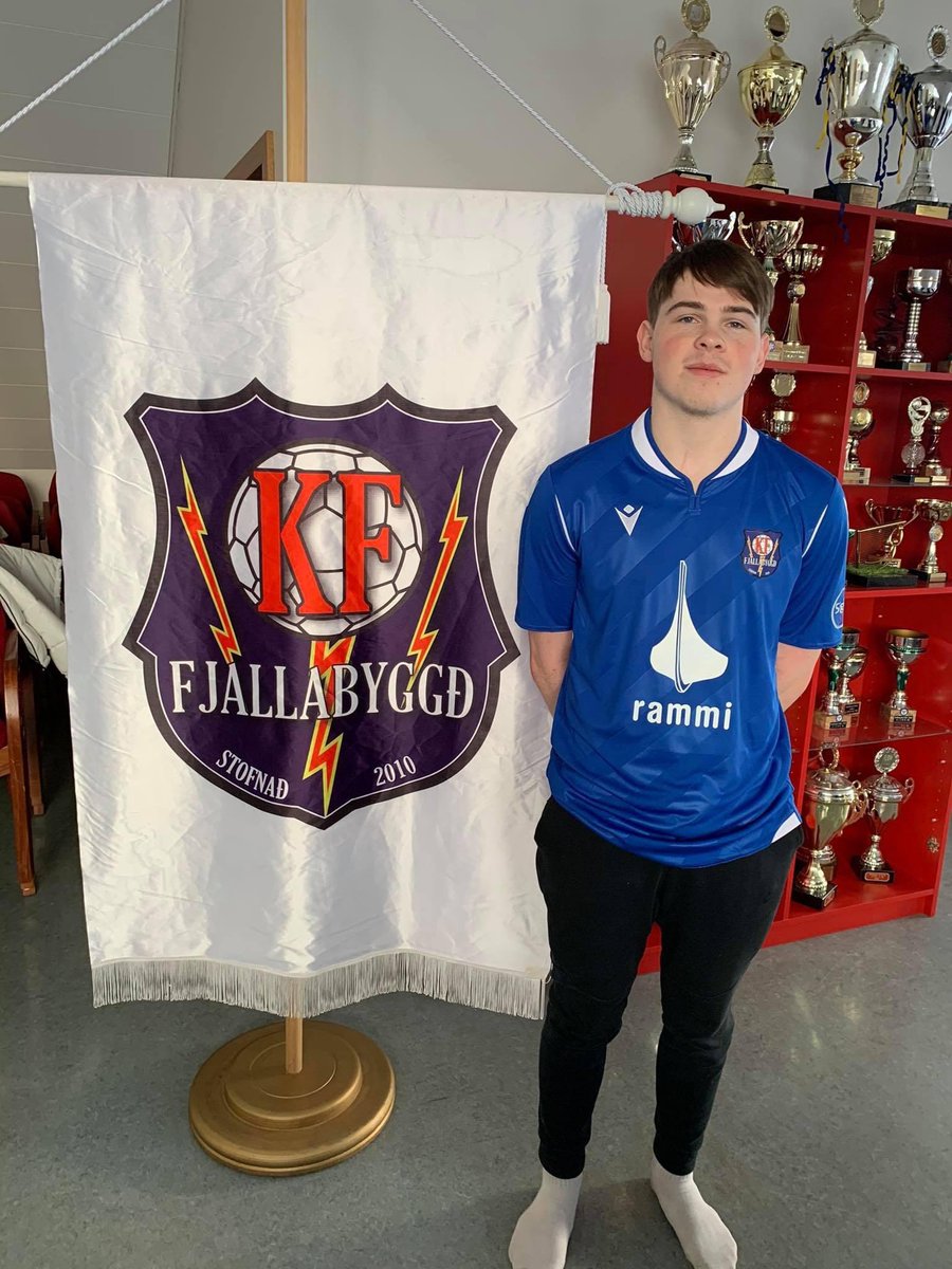 Jæja KF að ná sér í alvöru helvítis bita. Þetta er basically brasilískur James Milner, ekkert eðlilega solid með skills. Ekki nóg með það þá keyrir hann á nýrri Toyota vikulega. Aron Elí Kristjánsson takk fyrir.