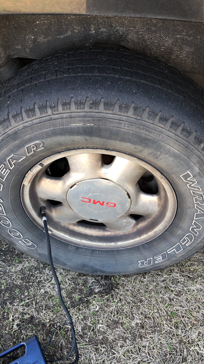 moliz30's tweet image. When you need new tires but not enough $ for them you find yourself constantly doing this. #JustNeedABreak #ItCanBeDone #HasToGetBetter