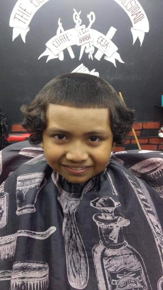 JeffTheMVP's tweet image. 50 retweets and I’ll get the George Washington hair cut