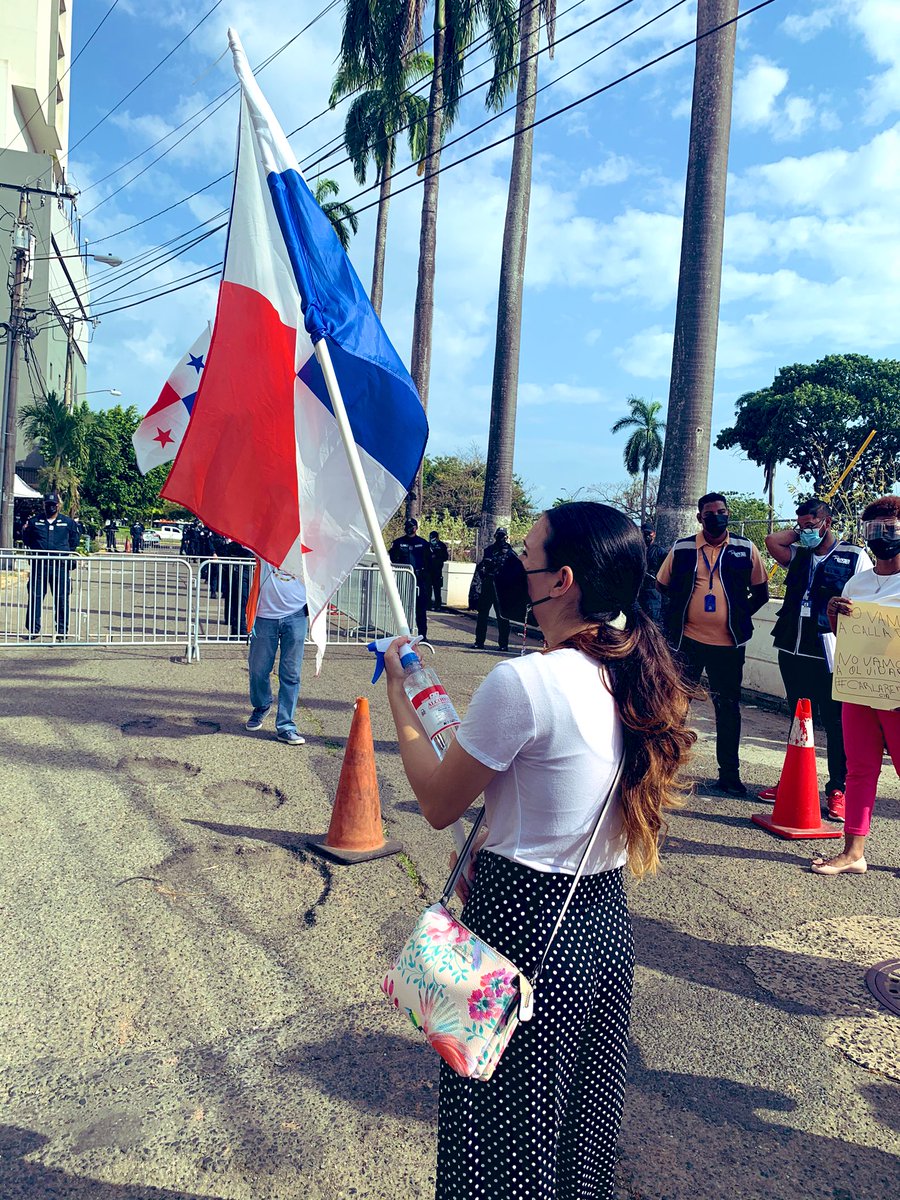 ElideBanda1's tweet photo. Estamos por los niños, no por religión, organización o movimientos! No es momento de desviar la atención, es la oportunidad de ser la voz de muchos niños en peligro !!!! Justicia sin importar su credo !!! El que viole o maltrate no se juzgará por su religión, si no por su crimen https://t.co/kgJ0r7ZMTZ