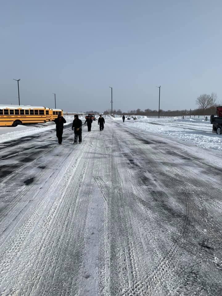 center_grove's tweet photo. Thank you to our maintenance, custodial, grounds, and transportation staff members who helped dig out our parking lots, sidewalks, and school buses today! We appreciate all you do! https://t.co/8zmbueDuvk
