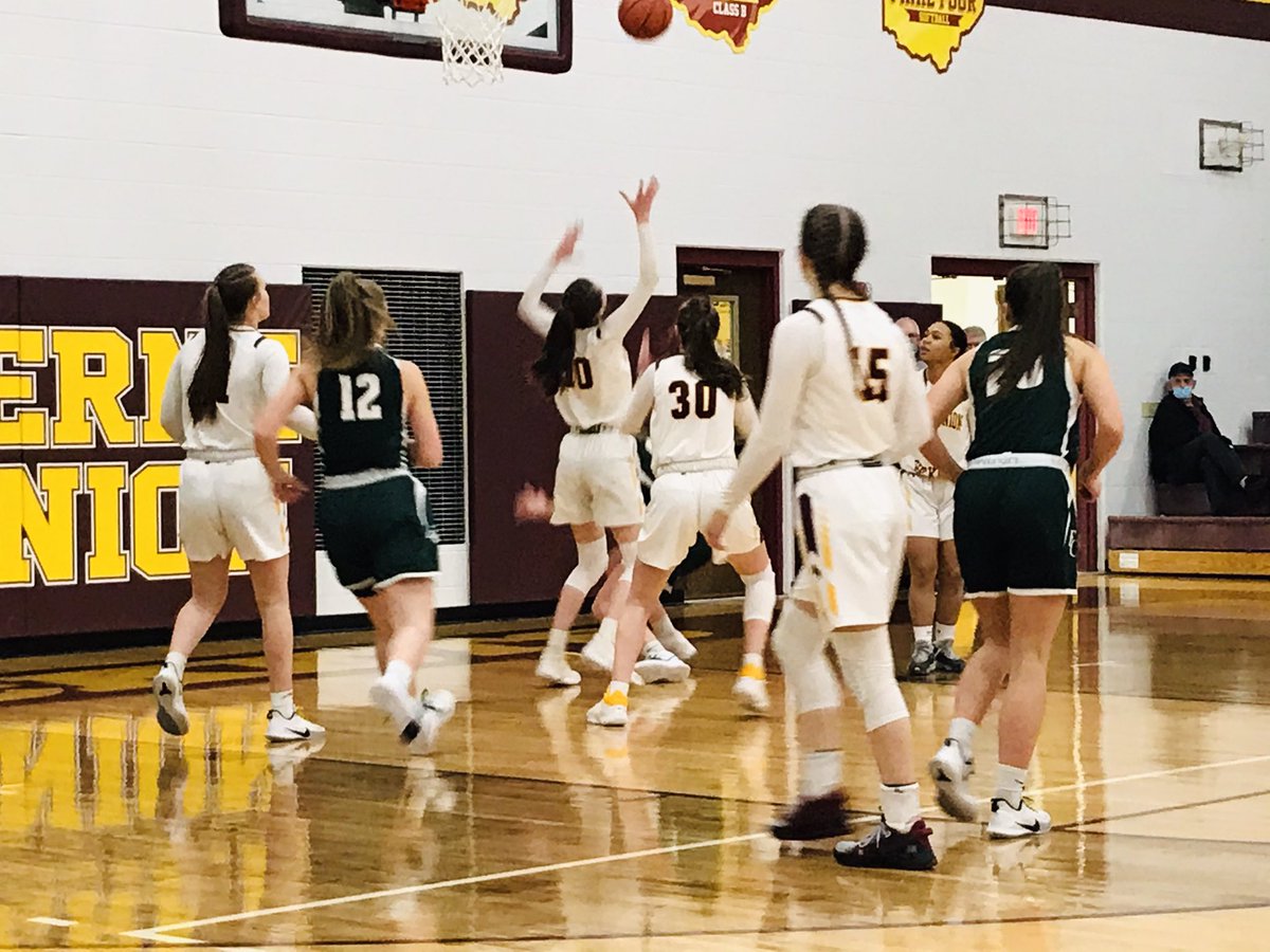 twil2323's tweet photo. Congrats to the Berne Union girls basketball team for finishing the regular season ranked No. 2 in the state in the Division IV Associated Press poll. Rockets are currently 21-1 and are 46-3 the last two years. Outstanding! @LadyRocketsBB @D_SNIVELY @Isabellakline30 @E_Blevins15 https://t.co/IAkX5DY4wl