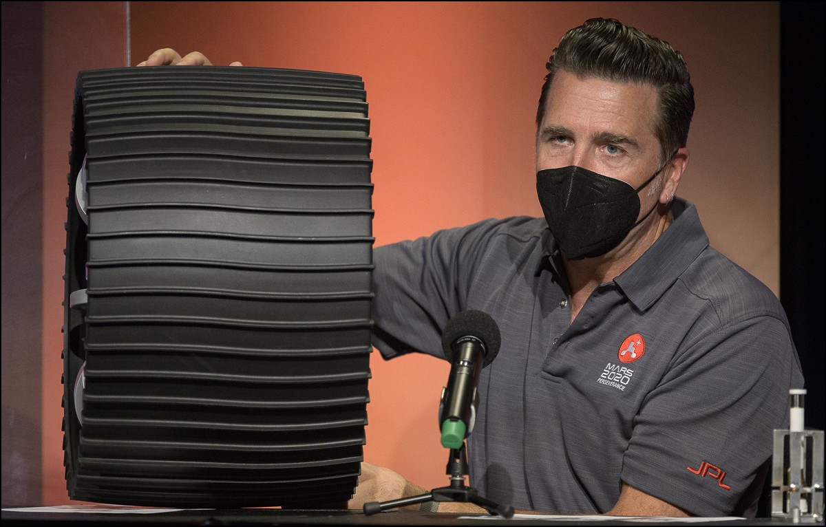 nasahqphoto's tweet image. Images from the @NASAPersevere rover mission engineering and technology overview have been posted! Check them out! 📷 flic.kr/s/aHsmPGdBZY