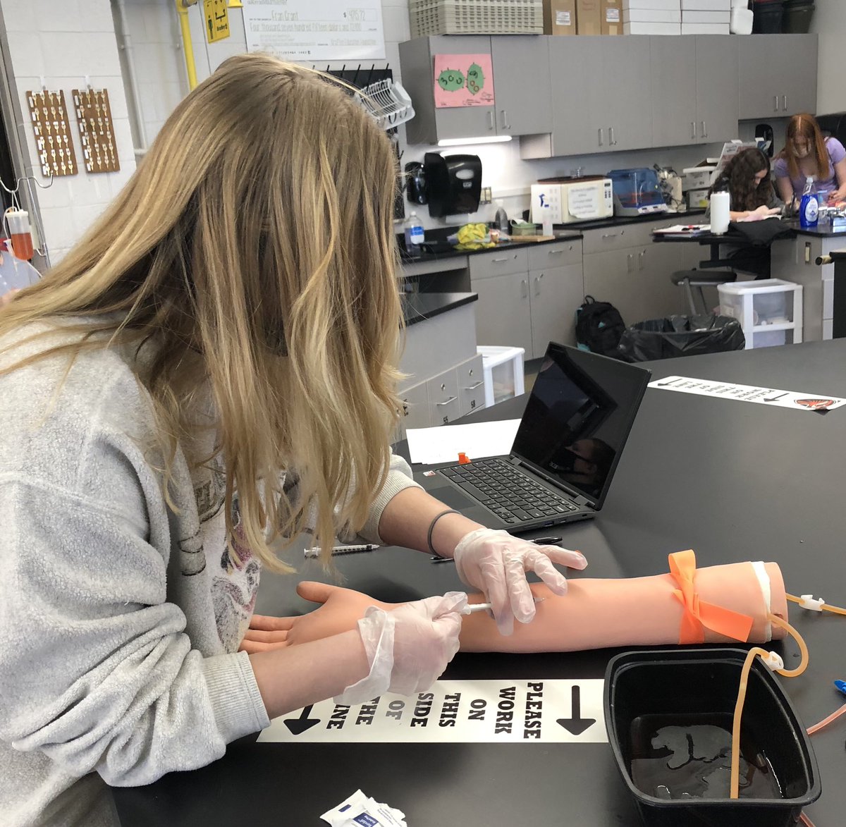fgrant86's tweet photo. GHS @PLTWorg PBS students practiced blood draws on the Phlebotomy Training Arms donated by the @GEFtweet GraftonEducationFoundation! Thanks GEF! @GraftonHISchool https://t.co/knNoTQiar1