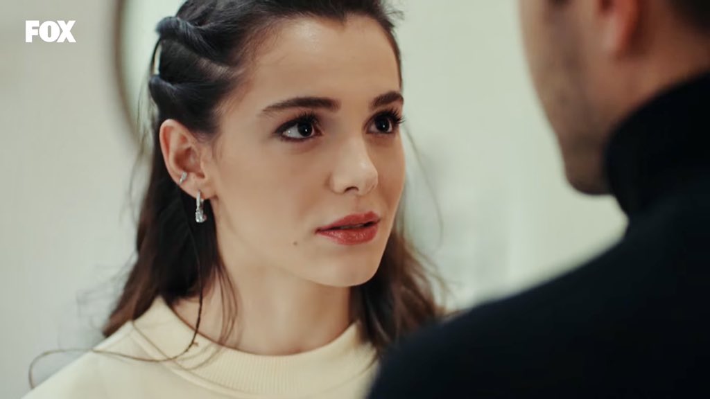 You can tell how much she loves him by her eyes Can’t hide it  #SonYaz  #AkMur