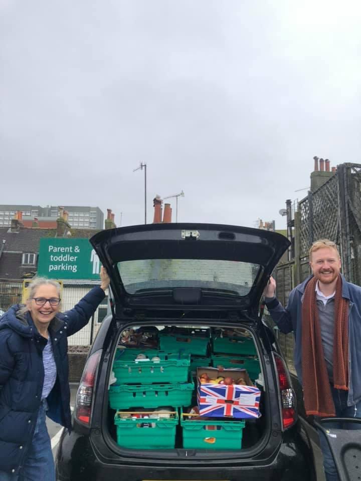 mell_diffey's tweet photo. @lloyd_rm great to have you in store,to see how @Morrisons is supporting the local community! From our grab bags at the front of store, pizzas for kids at half term and our elderly and vulnerable service that delivers all over Brighton! Thank you for coming 😀 https://t.co/YRQZ4v4ZCO