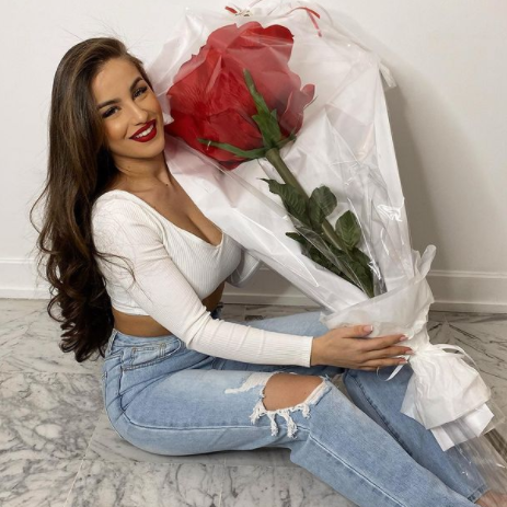 youngpeople_off's tweet photo. La magnifique Kamila (#SS11/#MELAA), jeune maman. 🤱❣
@KamilaOfficiel https://t.co/zU94VG5fnc