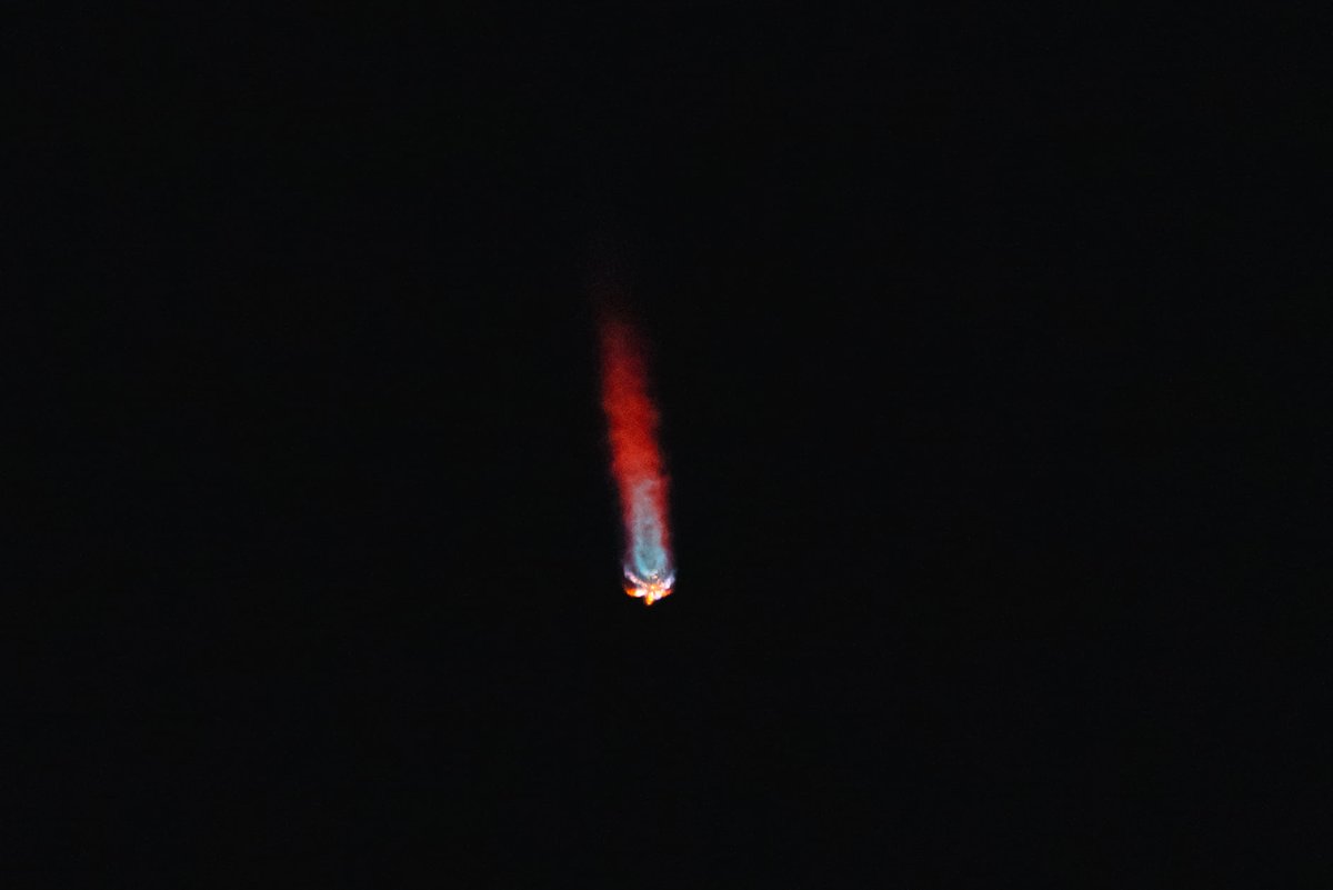 ussfspoc's tweet photo. Starlink L19 + Amazing crew from @45thSpaceWing = Another successful launch!
#Launch #Starlink #SpaceX #SemperSupra #DigitalForce #USSF
https://t.co/W7sIFFX7R4 https://t.co/ZabbmPoFxI