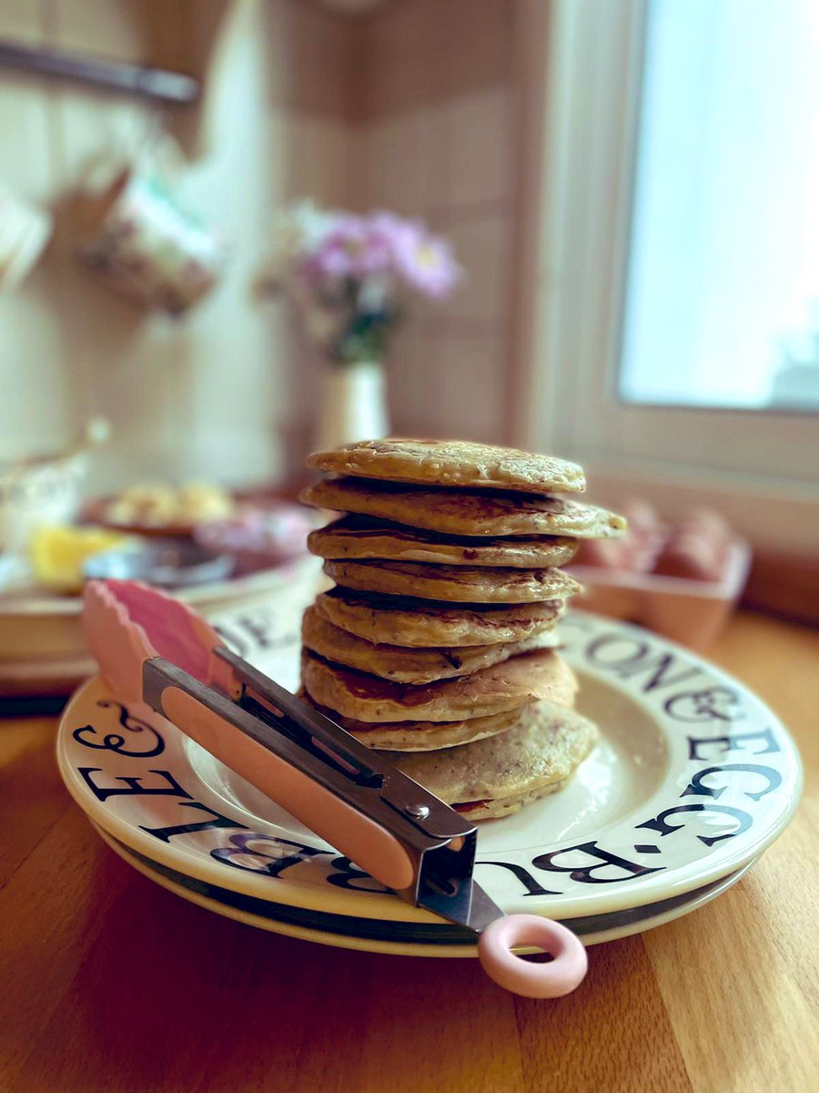 frankymaryjane's tweet photo. This was my #ShroveTuesday #PancakeStack today! Every year I ❤️ attending @CancerReliefGib’s #PancakeDay fundraiser. There’s always delish pancakes, good chats &amp; lots of laughs! Unfortunately this year’s was cancelled. Consider supporting &amp; donating 2 this worthy charity. ☺️🙏🏻 https://t.co/eJKOz61c6P