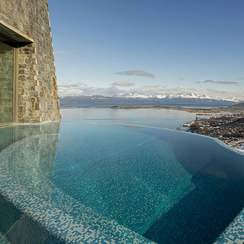 revelviajero's tweet photo. En el fin del mundo no hay nada mejor que alojarse en Arakur, volvería una y mil veces a quedarme allí. Me encanta Ushuaia y amo su paisaje.
Conoce más sobre el hotel Arakur aquí: https://t.co/P5pN8qpNL4
#ushuaia #patagonia #argentina #patagoniaargentina #arakur #hotelarakur https://t.co/FZBSwnhpAk