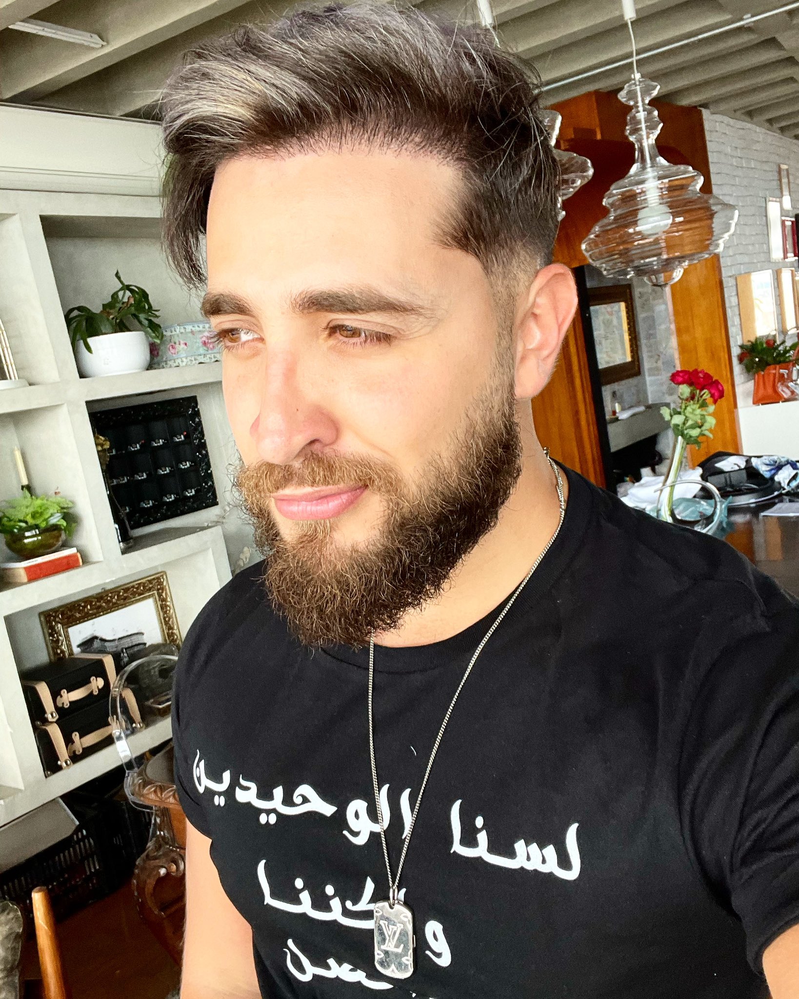 TW Pornstars - Antonio Suleiman. Twitter. لون شعر جديد 🔥 لسنا الوحيدين 