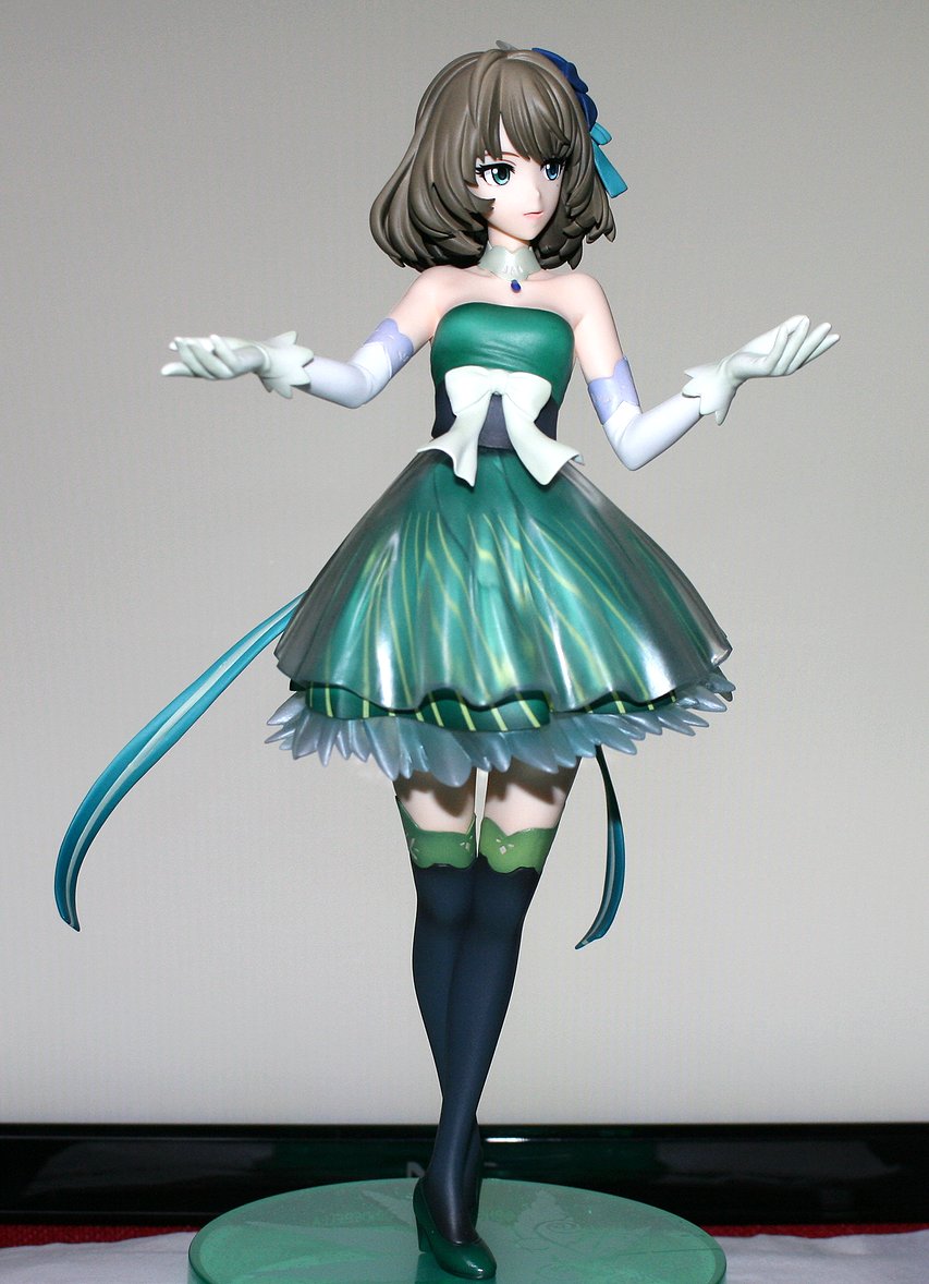 戦竜 Battle Dragon 高垣楓さん ぶっちゃけますと自分はまったくお酒飲まないです 若い頃は少しだけ嗜んだのですが 今はご飯のが美味しい あえて言うなら辛口が好きなので スーパードライですね っ W C デレマス アイマス フィギュア 美少女