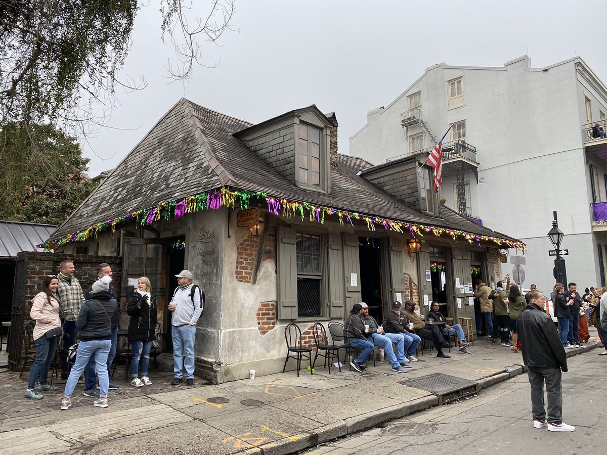 Stopped for a quick drink at Lafittes.Not sure why y’all told me to go there. This place is a hole. A cool one, but still.