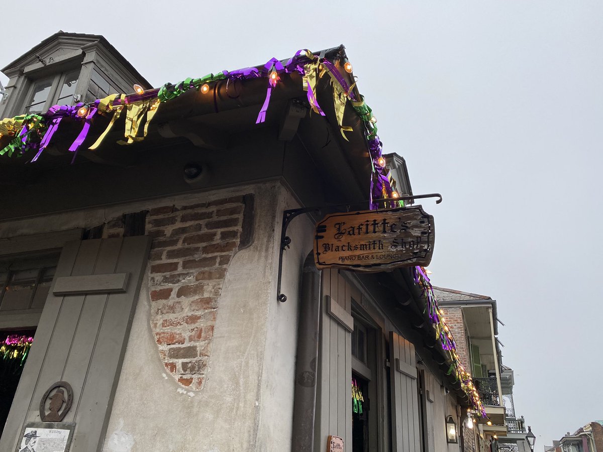 Stopped for a quick drink at Lafittes.Not sure why y’all told me to go there. This place is a hole. A cool one, but still.