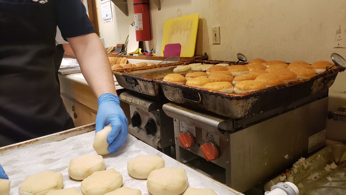 69NewsBusiness's tweet photo. #FastnachtDay keeps bakeries bustling; 'This is #BerksCounty. You got to have fastnachts," bakery owner tells @JimVasilWFMZ. STORY: https://t.co/3oGevJyJg3 | PHOTOS: https://t.co/an1uNF9DAT https://t.co/2NrxC9b1Gr