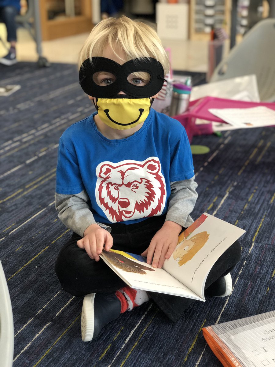 These Super Readers are ready for bigger books and building bigger reading muscles! 📚 💪🏾 oh, the books we will read!! #CentralFoxes 🦊