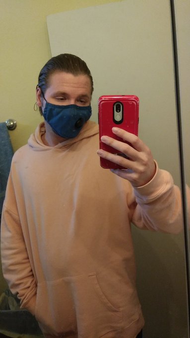 What do you think hair up or down? Please be nice https://t.co/QniMm8U9Wv<a href="/tag/newprofilepic"class="tags"><span>#newprofilepic</span></a>