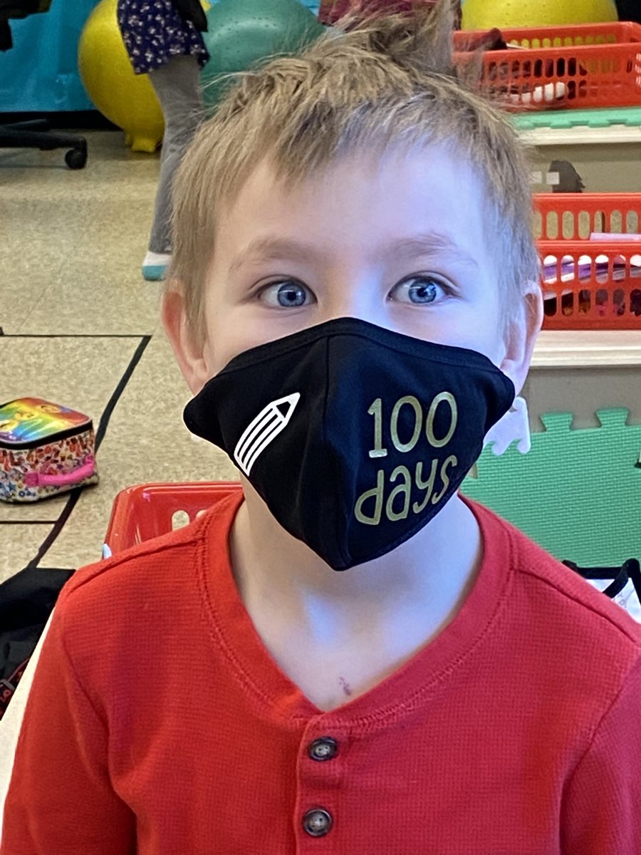 Mrs_Ps_class's tweet photo. Happy 100th Day of School. #100DaysOfSchool @OECTAProv @tbc_schools @TBCDSB_Hornets @DeepLearningtb1 https://t.co/nqNBYDJpMH