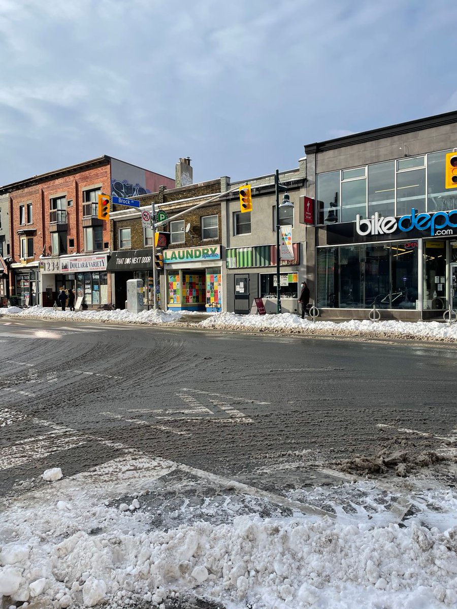 Just a glimpse of a winter afternoon here in #Bloordale. Thanks to everyone that shovels, salts and ensures accessible sidewalks. Majority of #Bloordale was well taken care of after the dumping of snow we had last night!