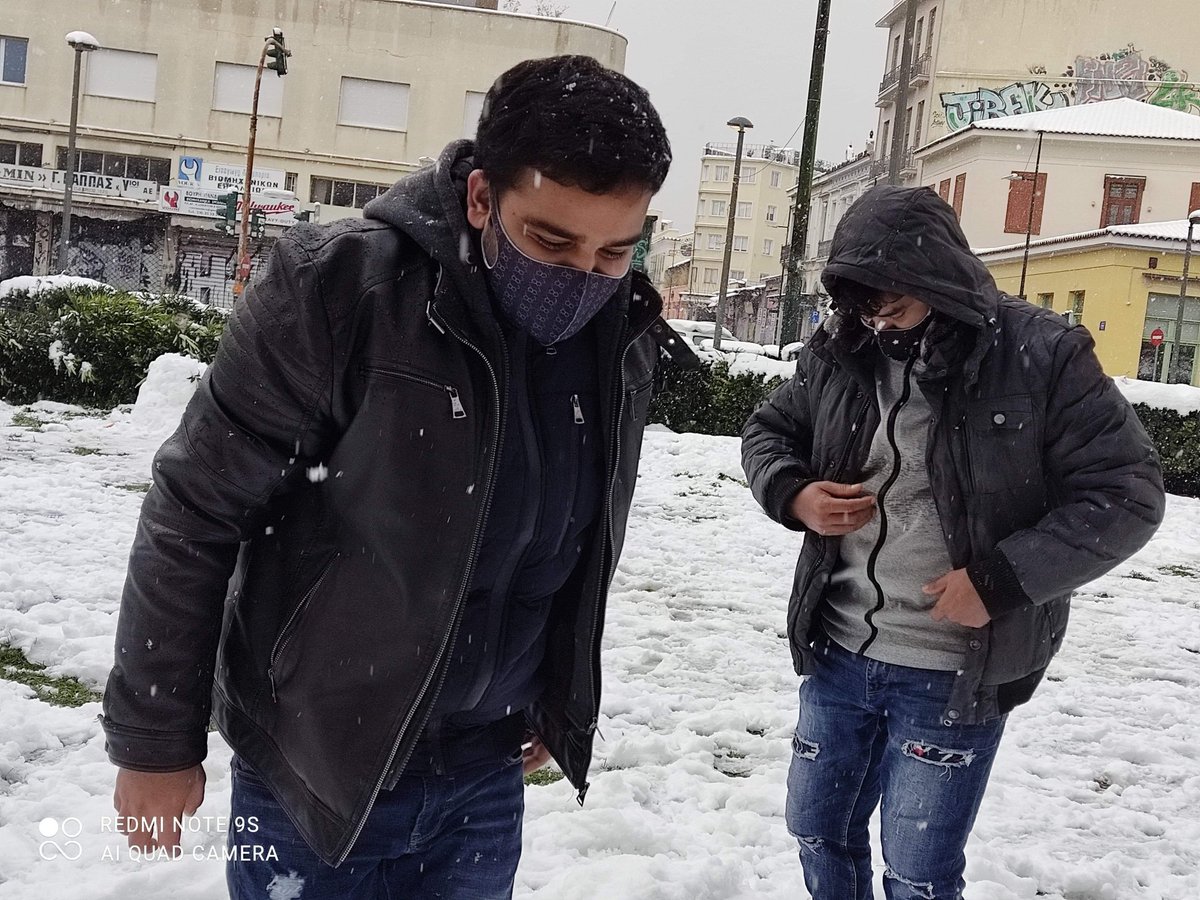 ❄️❄️Walking around a bit when it snows❄️❄️