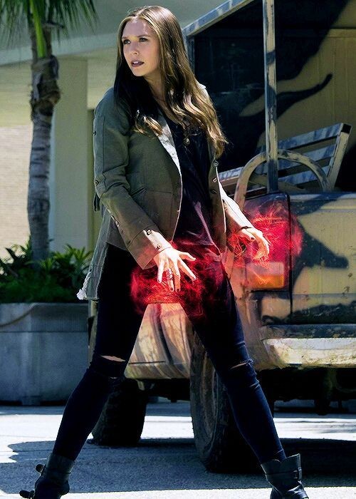 Happy birthday Elizabeth Olsen 