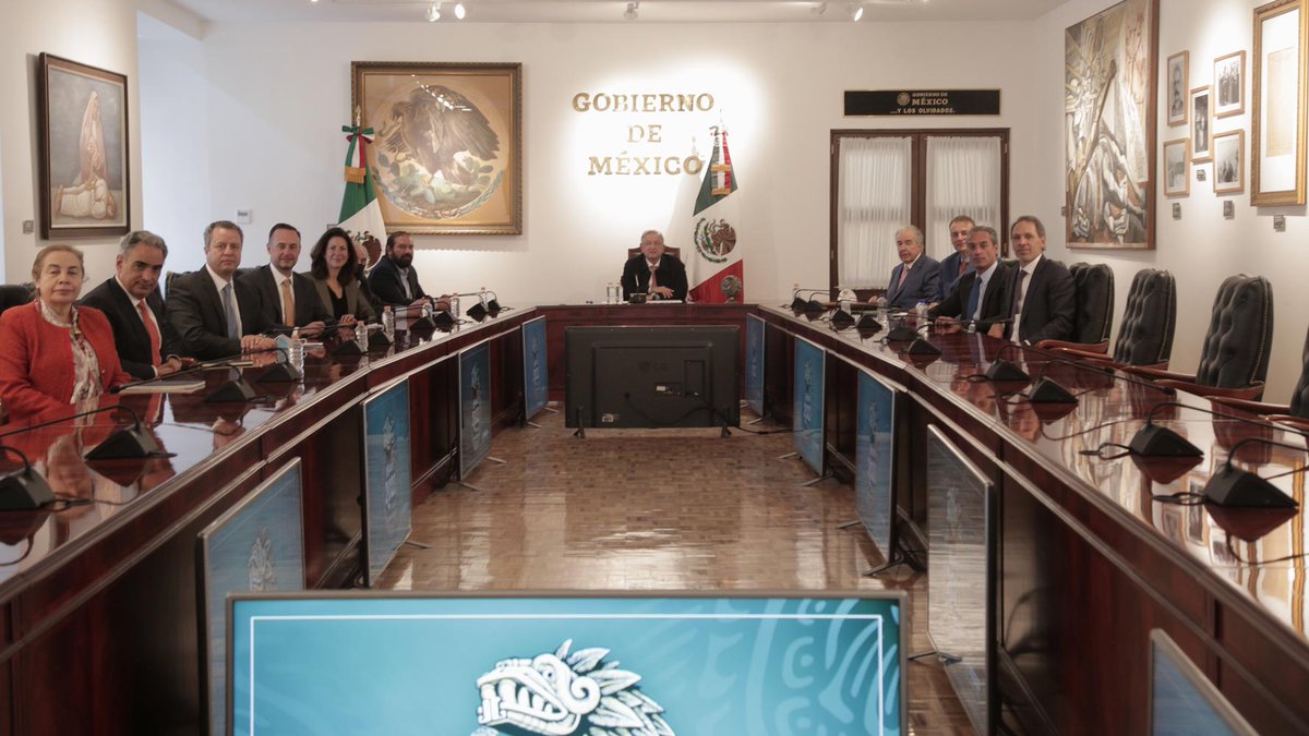 lopezobrador_'s tweet photo. Una buena noticia: logramos un acuerdo entre el sector público y las principales empresas de telefonía móvil del país para que pronto haya señal y servicio hasta en las comunidades más apartadas de México. https://t.co/kXqrKT6R3P