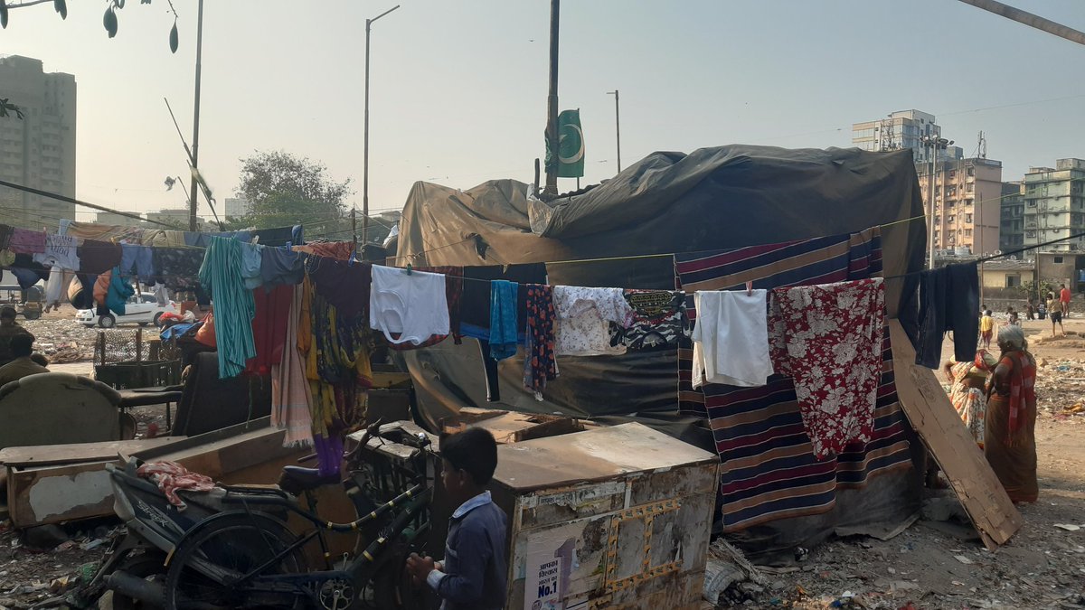 Attention <a href="/mybmcwardKW/">Ward KW BMC</a> <a href="/mybmc/">माझी Mumbai, आपली BMC</a> 
Illegal structure at <a href="/mybmcwardKW/">Ward KW BMC</a> playground
Plz remove as soon as possible.
<a href="/mumbaimatterz/">मुंबई Matters™🇮🇳</a> @Lokhandwala_Bom <a href="/LavekarBharati/">Dr. Bharati Lavekar</a> <a href="/AslamShaikh_MLA/">Aslam Shaikh, INC 🇮🇳</a> <a href="/RanjanaPatil13/">Ranjana Patil</a> @