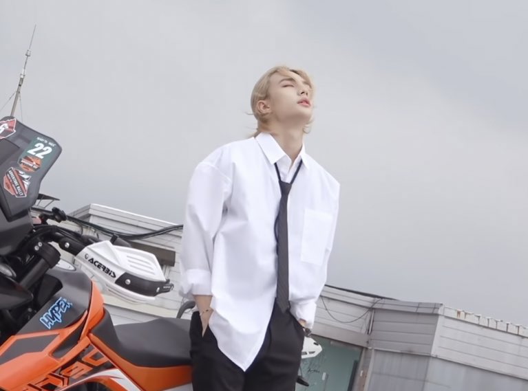 mixxville's tweet photo. the behind the scenes               the mv https://t.co/xgyeArWQkJ