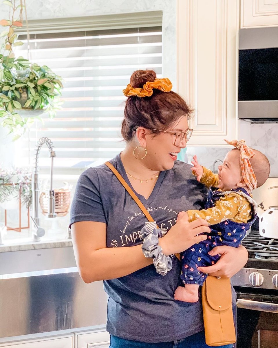 NoondayStyle's tweet photo. We are *here* for babies in bandanas and mommas rocking their #fairtrade, at-home style. 🙌 Love this so much, @crystalblu! #noondaystyle
https://t.co/LPbpiFmr6J