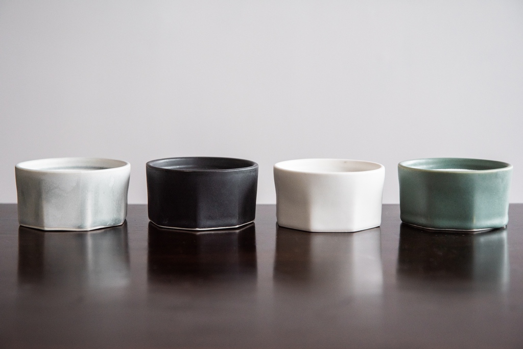 thebrightangle's tweet image. Smoke Grey, Mica Black, Silk White, Rosemary⁠. Created from our scratch-made porcelain, the salt cellar is available in our four flagship satin smooth colored glazes.

l8r.it/amFu