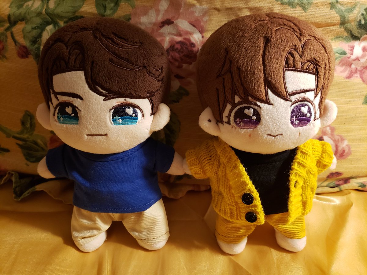 msvanitylang's tweet photo. The baby boys have new fits!
When I first dressed ZZJ, I thought I was going to like the cardigan/sweater being open. But I like it better closed now. Lol What do you think?
#ZhuLiuHai #ZhuZanjin #ZZJ #LiuHaikuan #LHK https://t.co/AZkZlc3Vgm