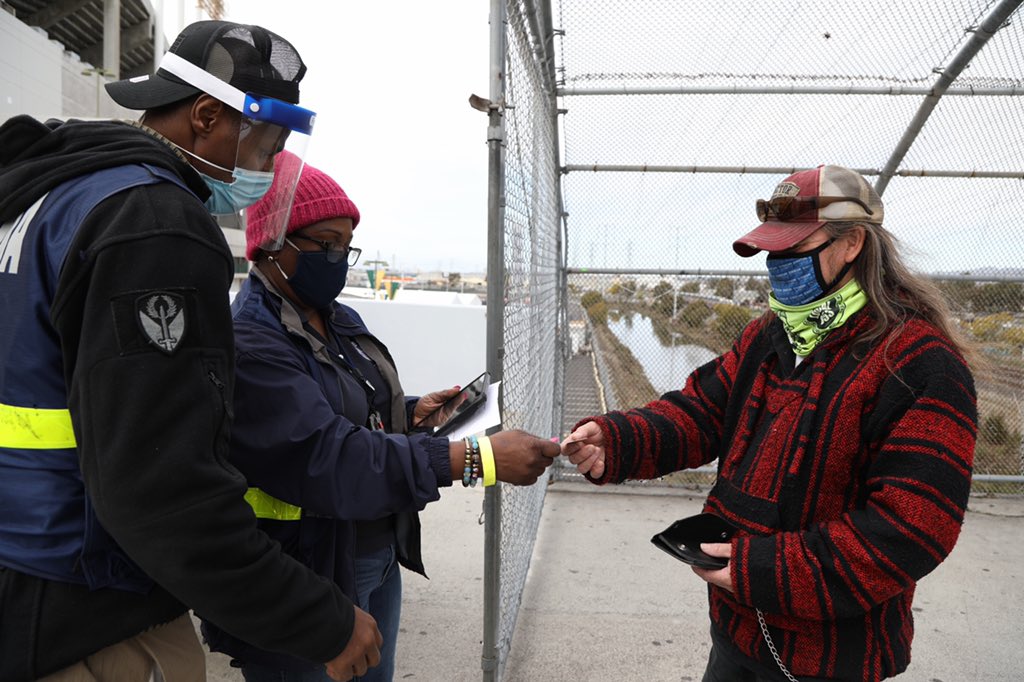 BART is working with  @fema and  @Cal_OES, who is operating the vaccination efforts at the Coliseum site.They have staff ready to assist for those driving through the site in their car — or using public transit to get to the site. &ndash; bei  BART to OAK Coliseum Station