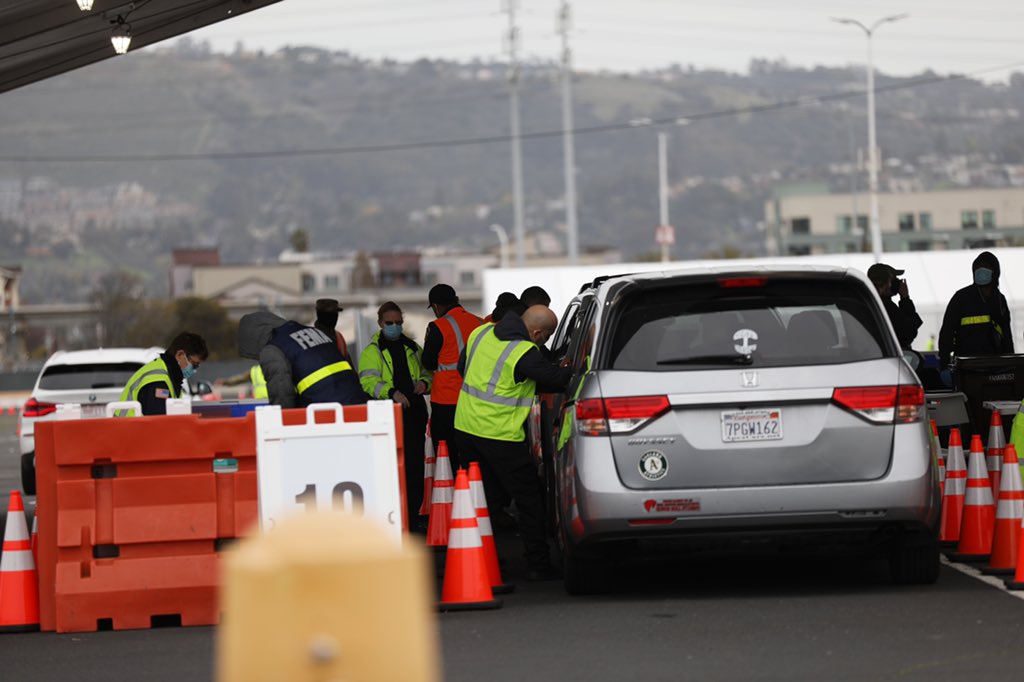 BART is working with  @fema and  @Cal_OES, who is operating the vaccination efforts at the Coliseum site.They have staff ready to assist for those driving through the site in their car — or using public transit to get to the site. &ndash; bei  BART to OAK Coliseum Station
