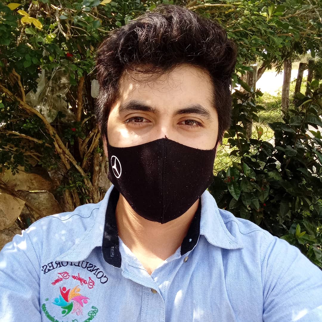 LaraYosh's tweet photo. 😜🤭😂 https://t.co/K4CHtyfCRz