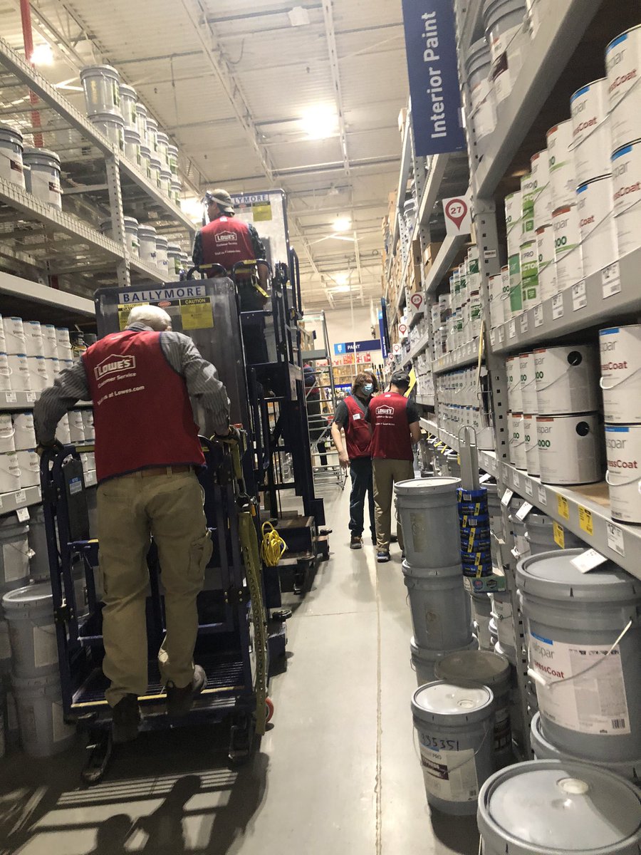 lowes0637 tweet media