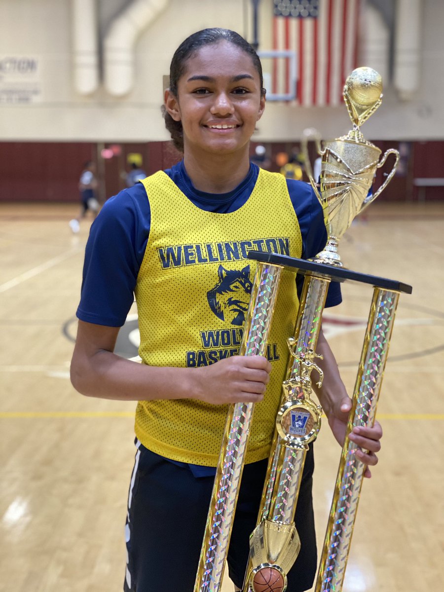 balancejm's tweet photo. Super proud of 2025 Aubrey Beckham for earning Wellington Wolves Scholar Athlete. She maintained Honor Roll for the entire school year last season. 📚 &amp; 🏀 in that order. Keep grinding on and off the court. @GirlsWellington @WellyWolves @tperkinsbball23 @PBCBBallForum @SUTSReport https://t.co/3wbixg0Tgs