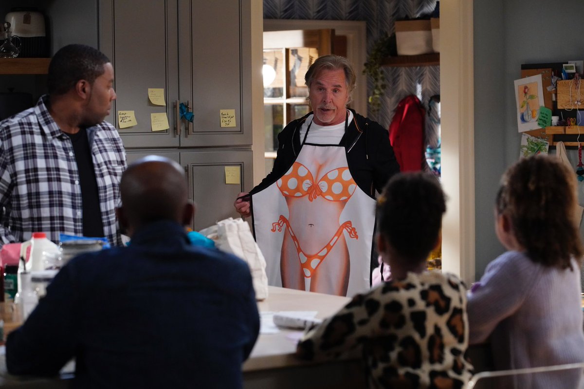 kenanthompson's tweet photo. Thanks for watching!!! If you take one thing away from tonight’s premiere, let it be that @donjohnson is summer body ready!!!😂 #Kenan https://t.co/GKxXClpMBq