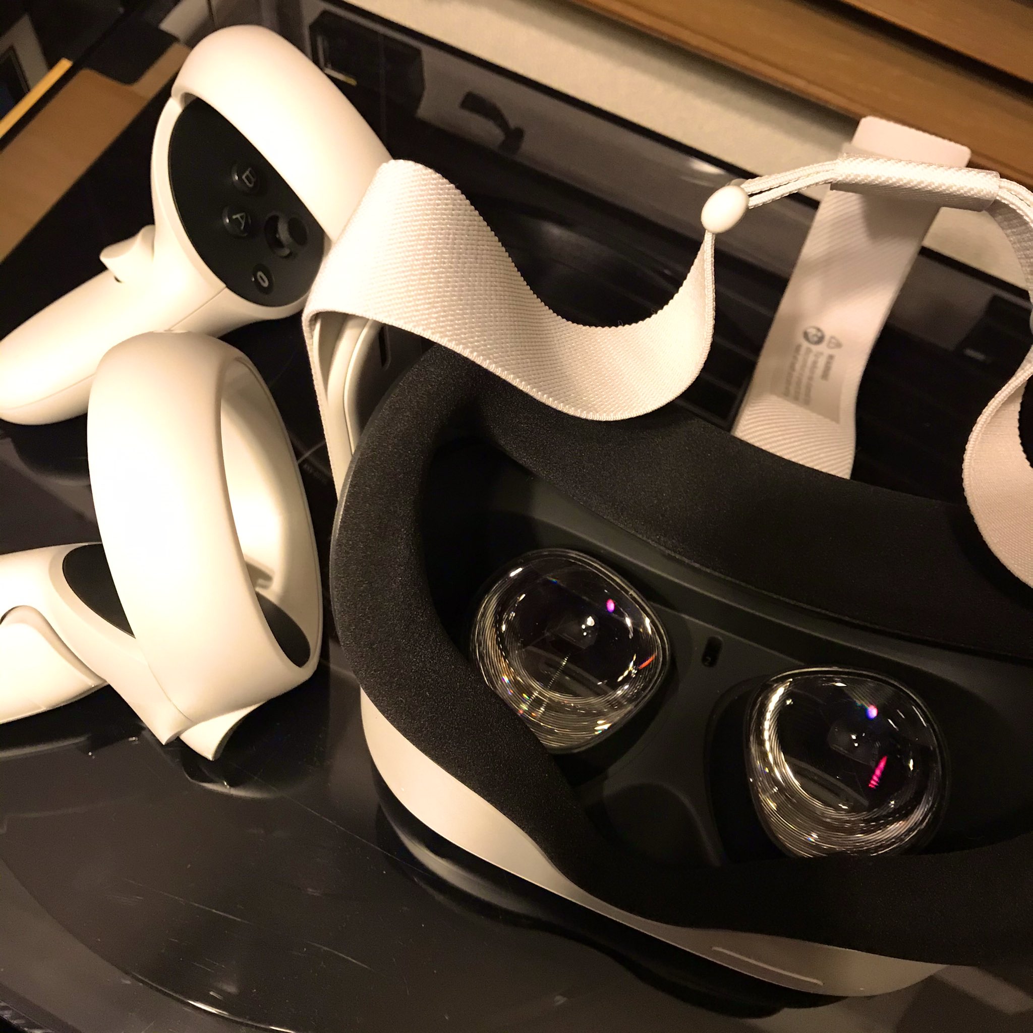 水谷愛 على تويتر Oculus Quest 2 今日はスカイダイビングと世界旅行をしてきた これ気分転換の効果がすごい とりあえずメガネマシンを外すと 部屋の狭さにびっくりする あと時間が溶ける 水谷愛 على تويتر Oculus Quest 2 今日はスカイダイビングと世界旅行をしてきた これ気分転換の効果がすごい とりあえずメガネマシンを外すと 部屋の狭さにびっくりする あと時間が溶ける