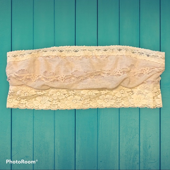 sunshynes's tweet image. So good I had to share! Check out all the items I'm loving on @Poshmarkapp #poshmark #fashion #style #shopmycloset #gap #mystree #noisymay: posh.mk/fX3aU7mkWdb