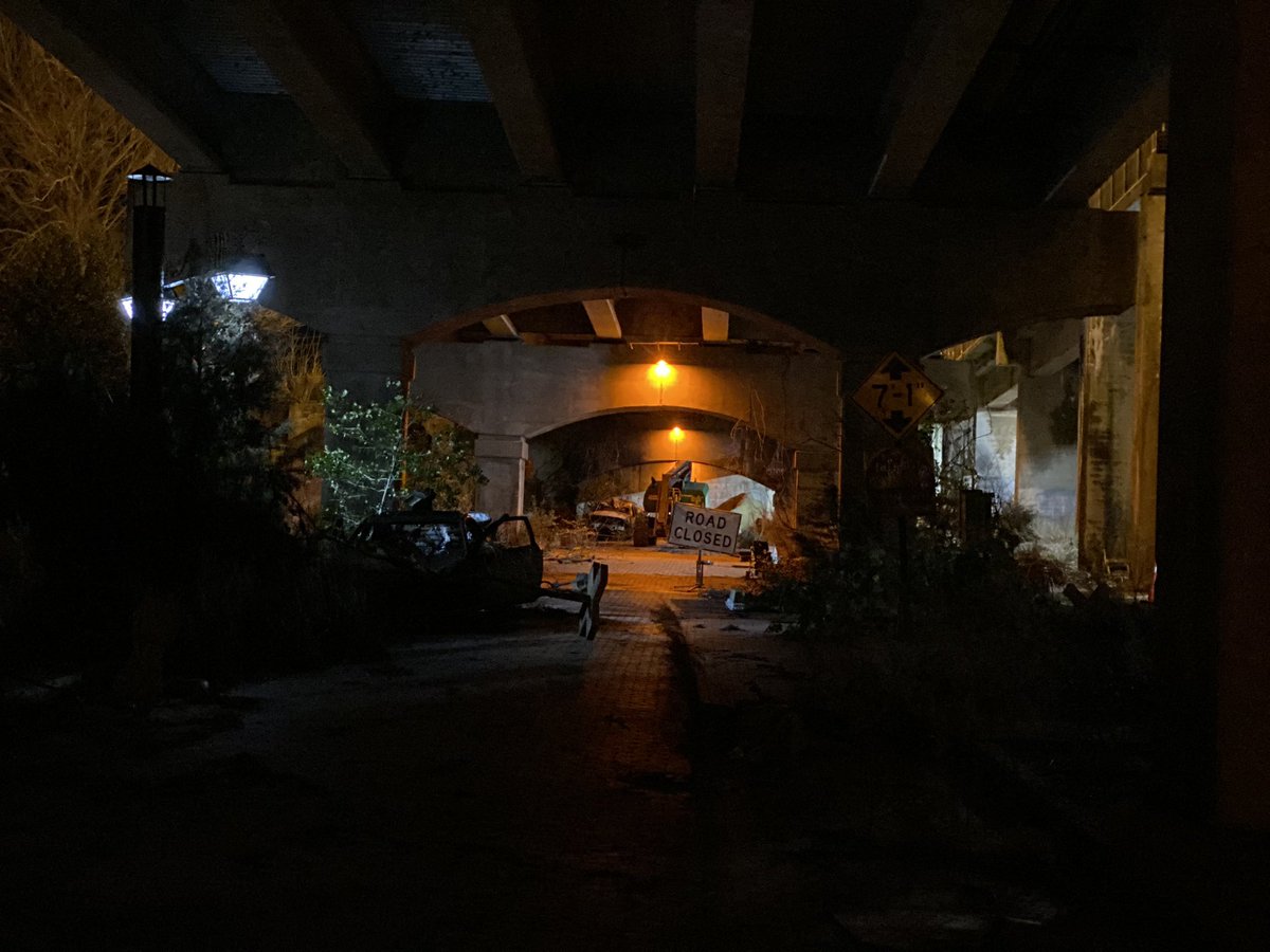 hillarydee's tweet photo. This makes me excited! @TWDWorldBeyond #petersburgva #filmlocation #thewalkingdeaduniverse https://t.co/ToL0R40t4L