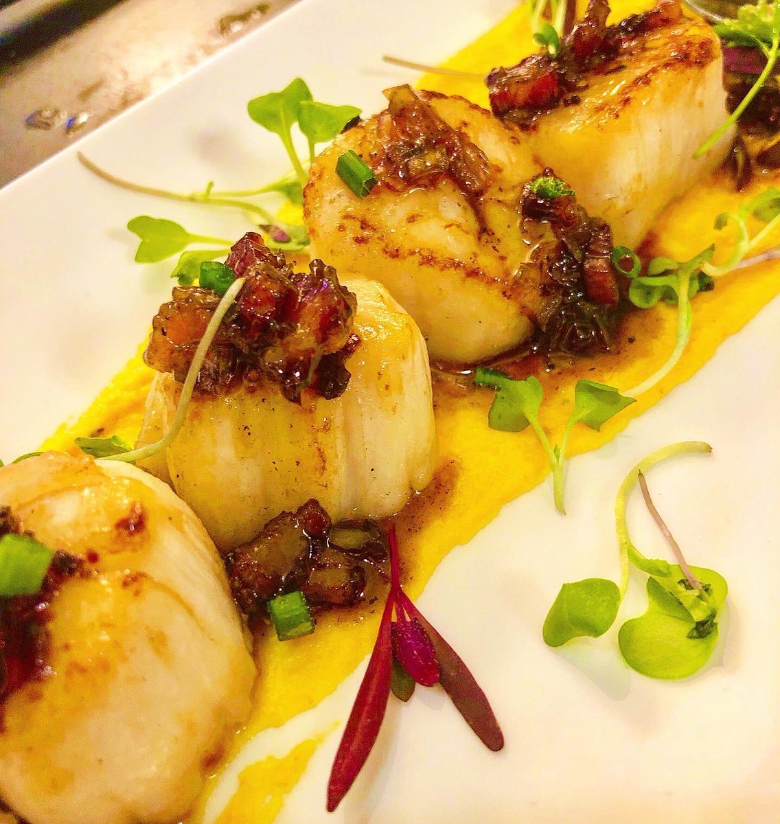 WyzeWordz's tweet photo. Lightly PanSeared Scallops •Whiskey Bacon Marmalade •Harissa Maple Carrot Purée.
.
#bacon #scallops #carrots #maple #harissa #whiskey #crownroyal #crownroyalblack #chefwyze #food #foodporn #foodphotography #foodie #beon12 #tsrfoodies #hefancy https://t.co/WGoy3MzRRk