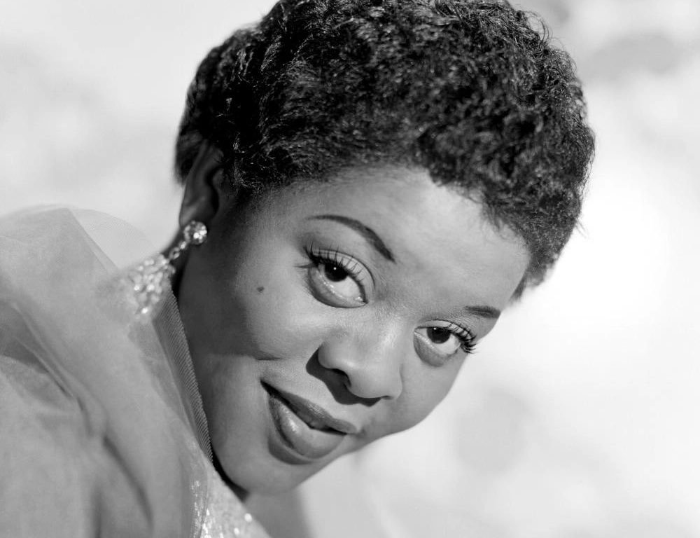 _ADAPodcast's tweet photo. Today, we acknowledge #DinahWashington, the self-proclaimed “Queen of the Blues”. Born in Tuscaloosa, Alabama, Ms. Washington was a pianist &amp; vocalist, quoted as being "the most popular Black female recording artist of the '50s". https://t.co/8ijWlZgGSJ