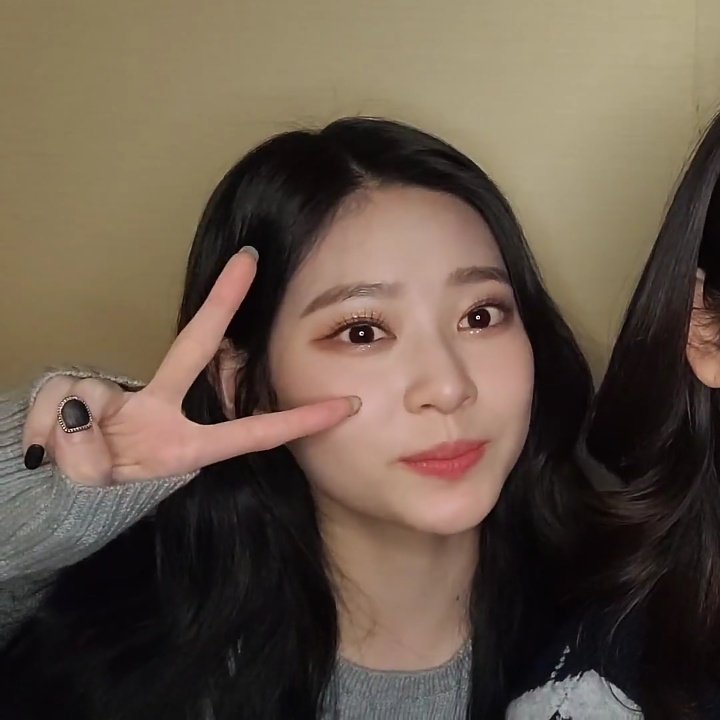 low quality minju (@minjulowq) on Twitter photo 