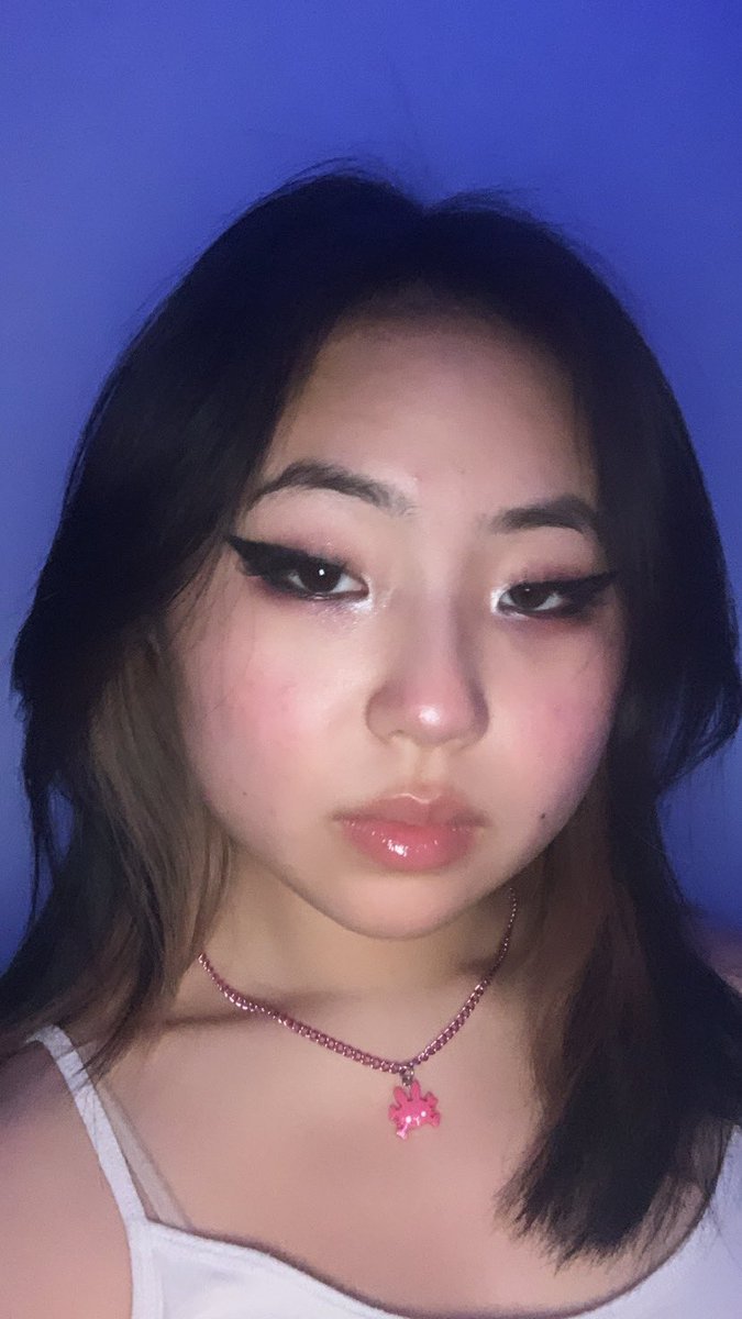 meowllohi's tweet image. WE’RE POPPIN OFF WE’RE POPPIN OFF WOO 

[ #feraltwtselfieday ] 

rts are very pog!! :D