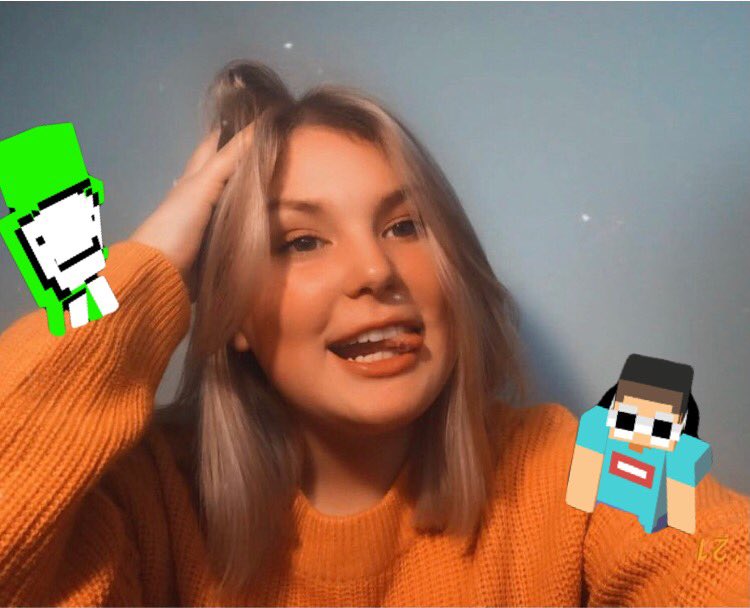 sillysupernova's tweet image. something something hey there delilah 
      ~ #feraltwtselfieday
          ~ rts are sick