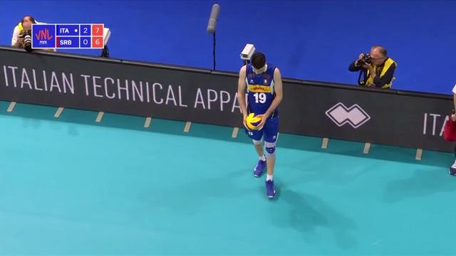 We've seen his setting skills but blocking is also one of Simone Giannelli's skills on the court.
#ROSTER100 STORY: https://t.co/kmARKRP4vl
#Volleyball π https://t.co/36ZVAaHmXv