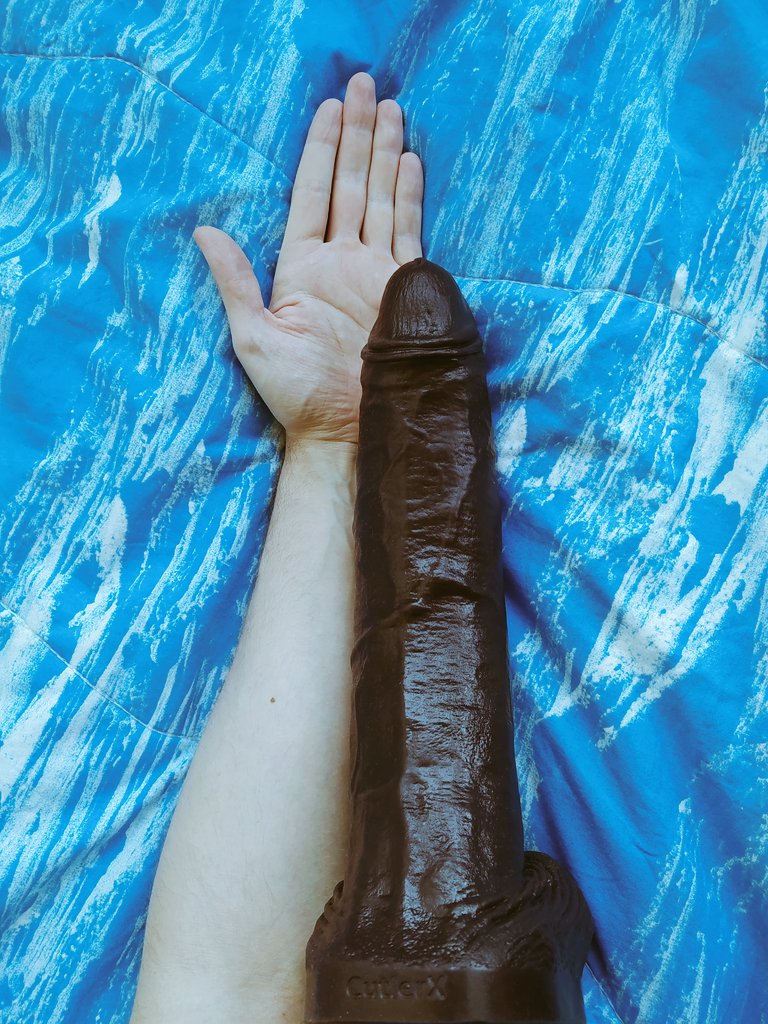 2 pic. It's as big as my forearm! Cutler X by @hankeystoys from @ClonezoneUK https://t.co/kC0vOCZOBP