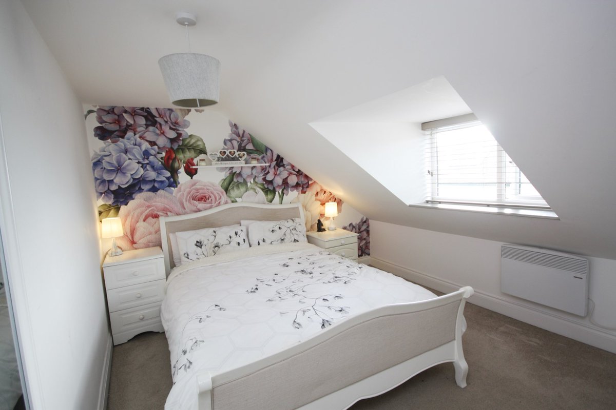 BenestEstates's tweet photo. **NEW INSTRUCTION***

Qualified/Entitled  £380,000 St Helier

Top floor maisonette apartment
Tastefully modernised
2 double bedrooms
Spacious lounge/kitchen/diner
One of only 3 in the building
Town location, walk to work
https://t.co/4VLNpNz2xz 💚 https://t.co/RZ05rYUjzv