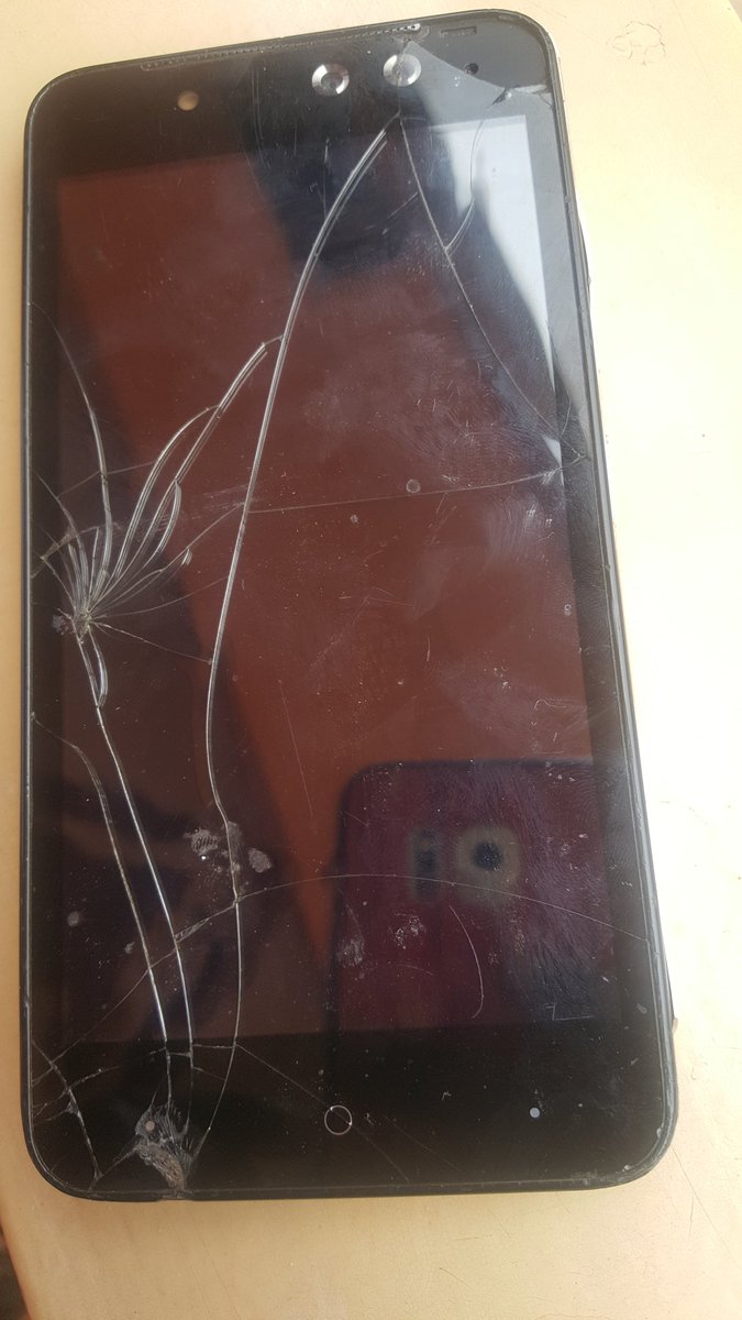 Butter23Fly's tweet photo. Hey @JumiaUG 
#UpgradeMyTech
#JumiaTechWeek
This is what I use. I believe I need an upgrade because I am a university student; online classes are coming up and this phone doesn't support so many functions that I need and of course, I am not able to afford buying a new one. https://t.co/ihgxGxFC4C