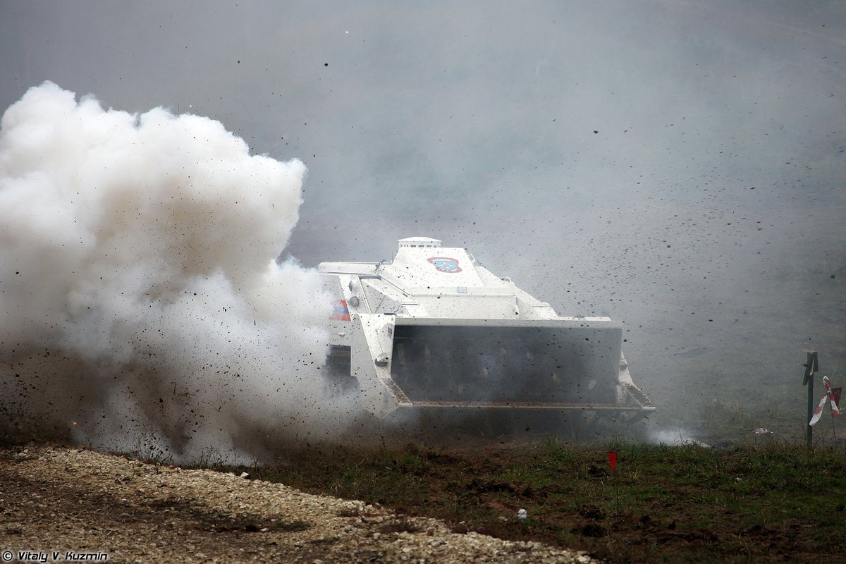 vitalyvk's tweet image. DOK-ING MV-4

#doking #mv4 #sapper #eod #mineclearing #emercom #мчсроссии #разминирование #робот ugv